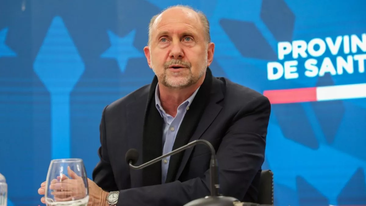 PEROTTI PARTICIPA DE LA REUNIÓN DE GOBERNADORES CON MASSA